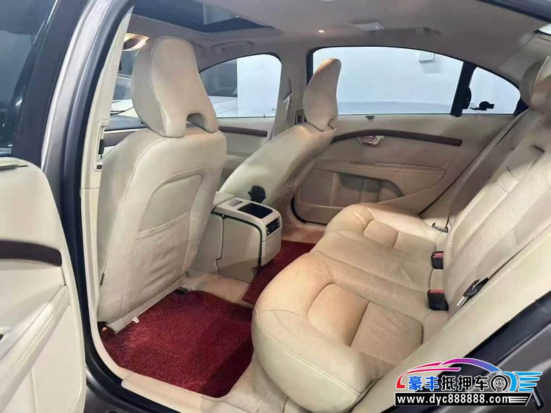 16年沃尔沃S80轿车抵押车出售