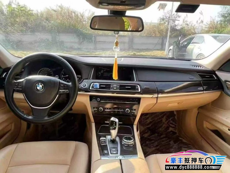 14年宝马7系轿车抵押车出售