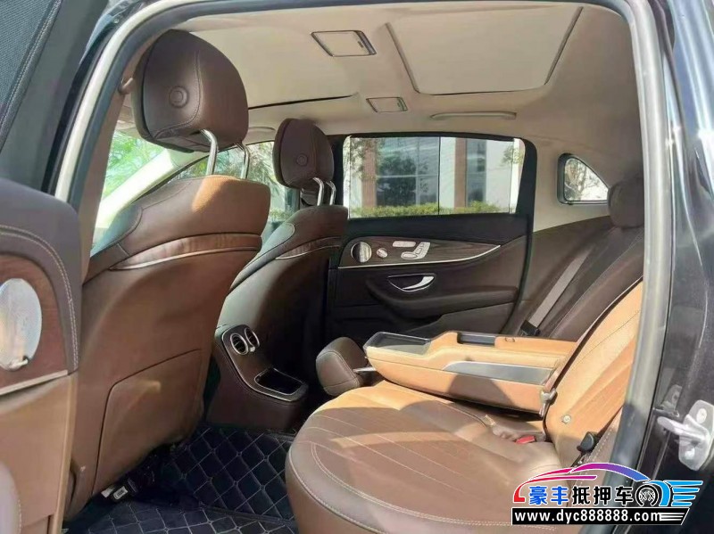 23年奔驰E轿车抵押车出售