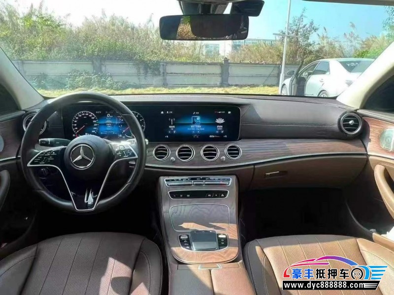 23年奔驰E轿车抵押车出售