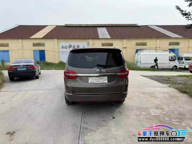 17年别克GL8轿车抵押车出售