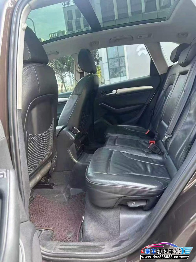 15年奥迪Q5轿车抵押车出售