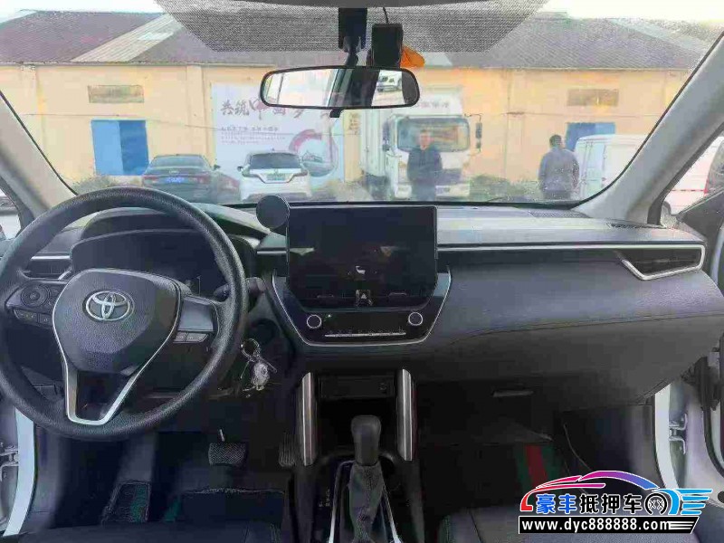 23年丰田锋兰达轿车抵押车出售