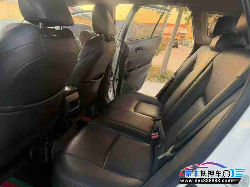 23年丰田锋兰达轿车抵押车出售