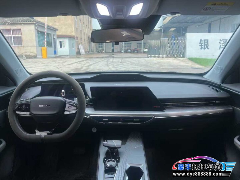 24年长安欧尚Z6轿车抵押车出售