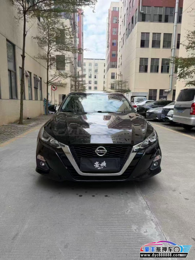 21年日产天籁轿车抵押车出售