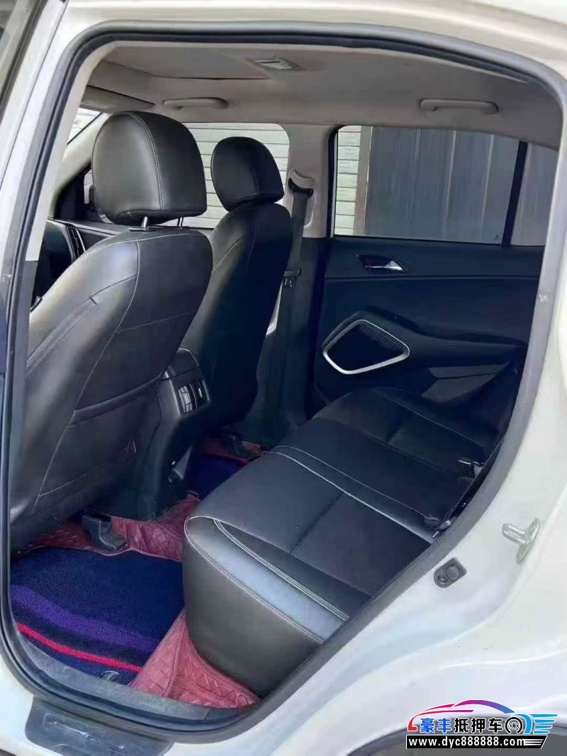 19年现代ix35轿车抵押车出售