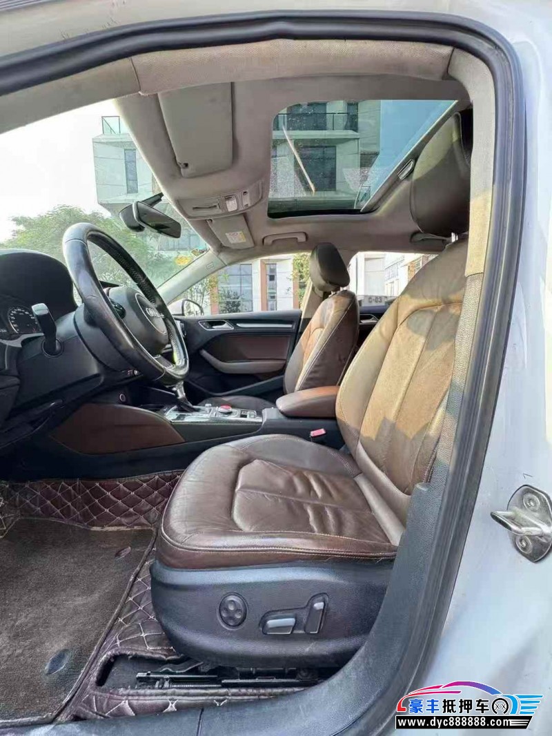 16年奥迪A3轿车抵押车出售