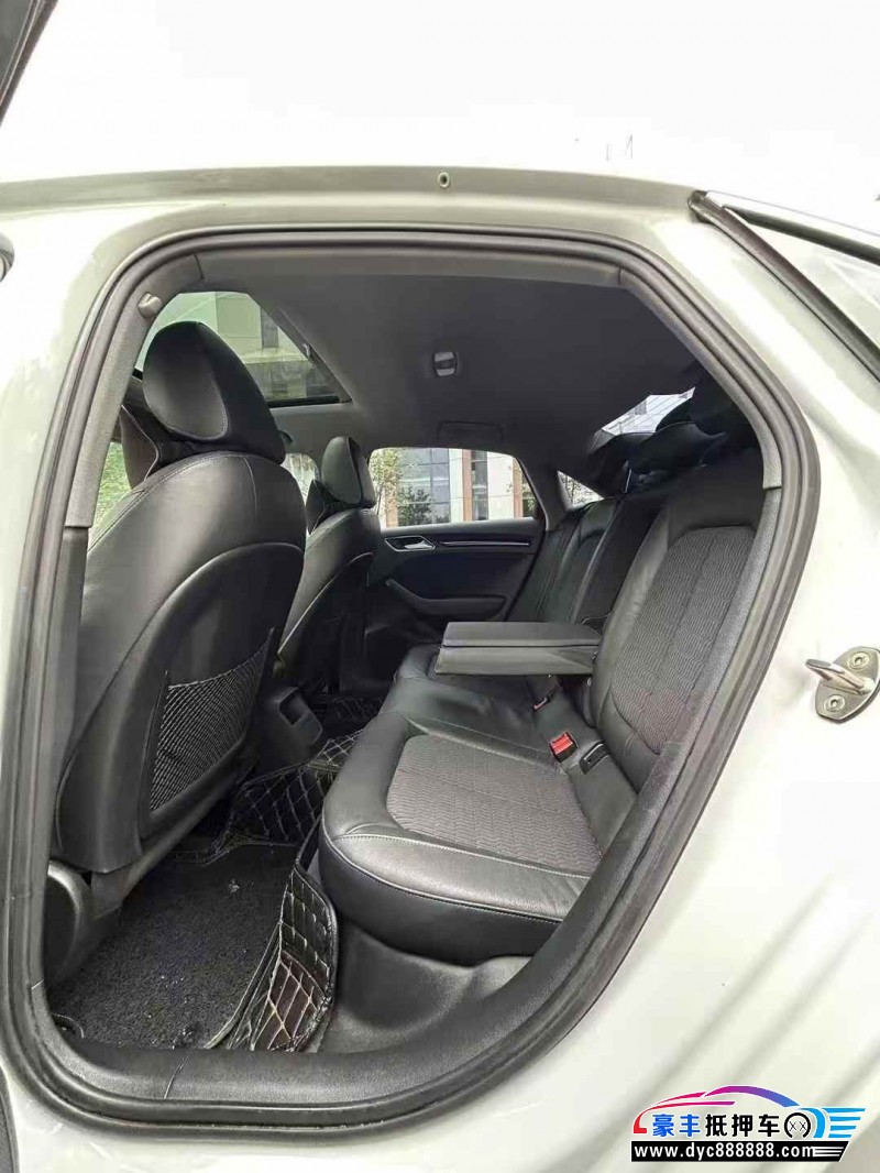 20年奥迪A3轿车抵押车出售