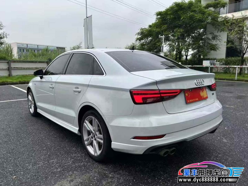 20年奥迪A3轿车抵押车出售