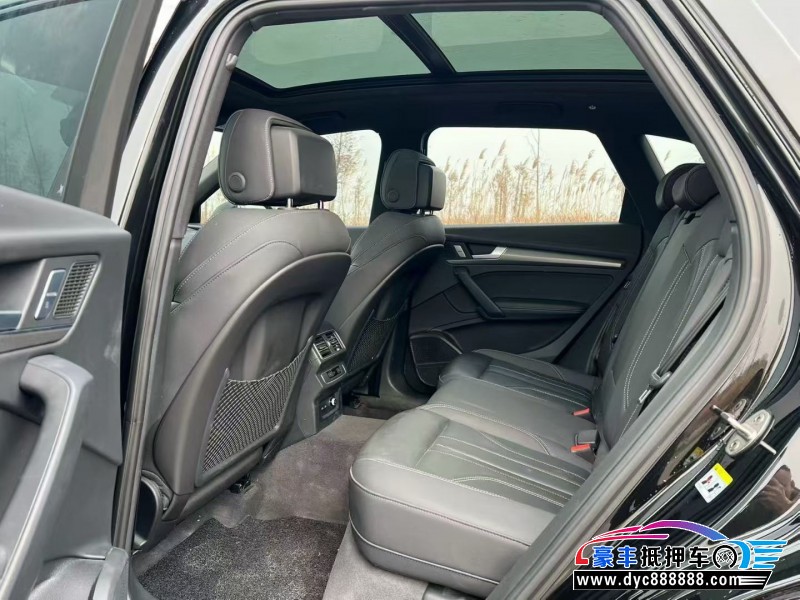 23年奥迪Q5轿车抵押车出售