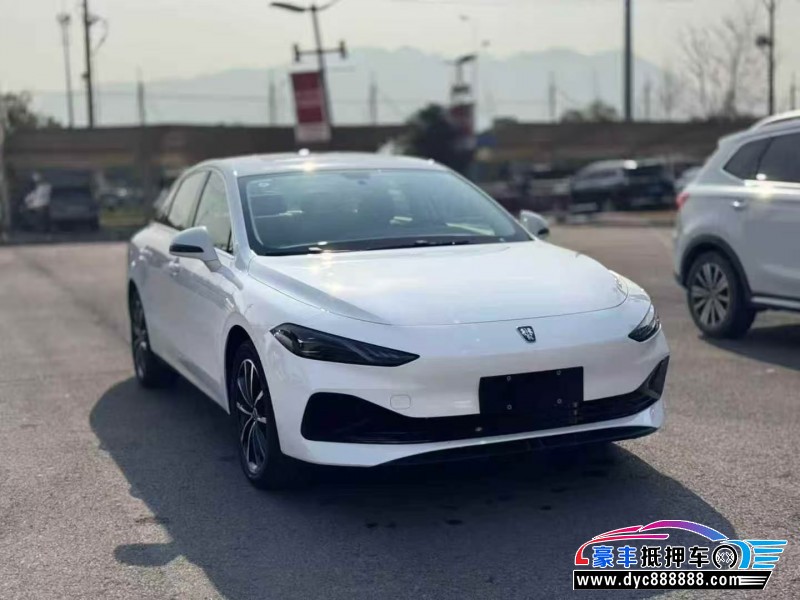 25年荣威D7轿车抵押车出售