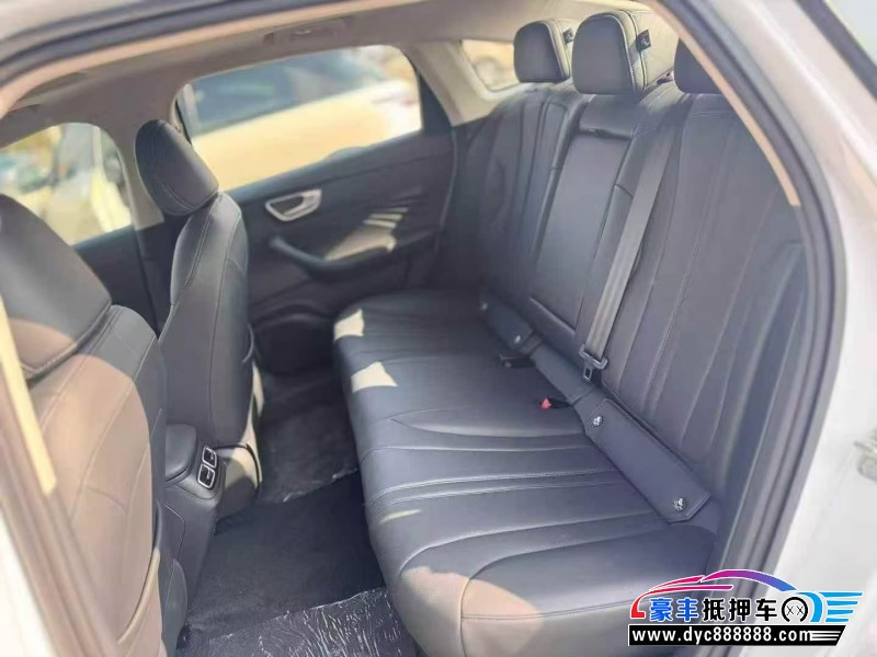 25年荣威D7轿车抵押车出售