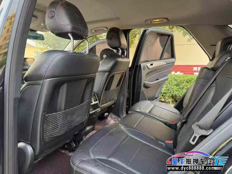 14年奔驰ML轿车抵押车出售