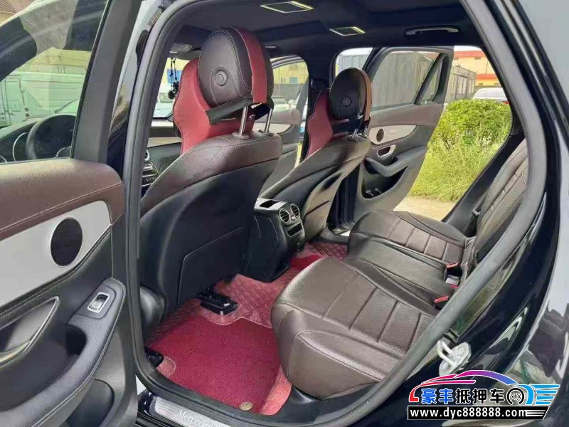 20年奔驰GLC轿车抵押车出售