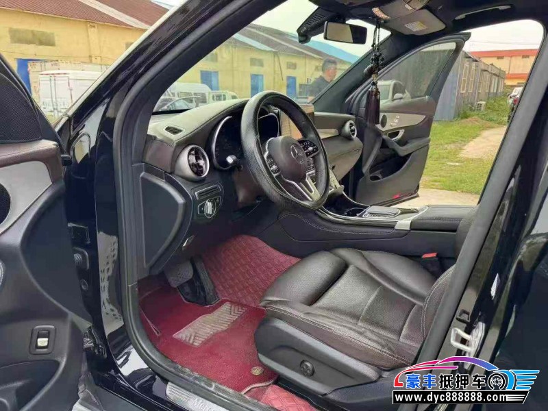 20年奔驰GLC轿车抵押车出售