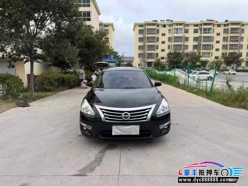 16年日产天籁轿车抵押车出售