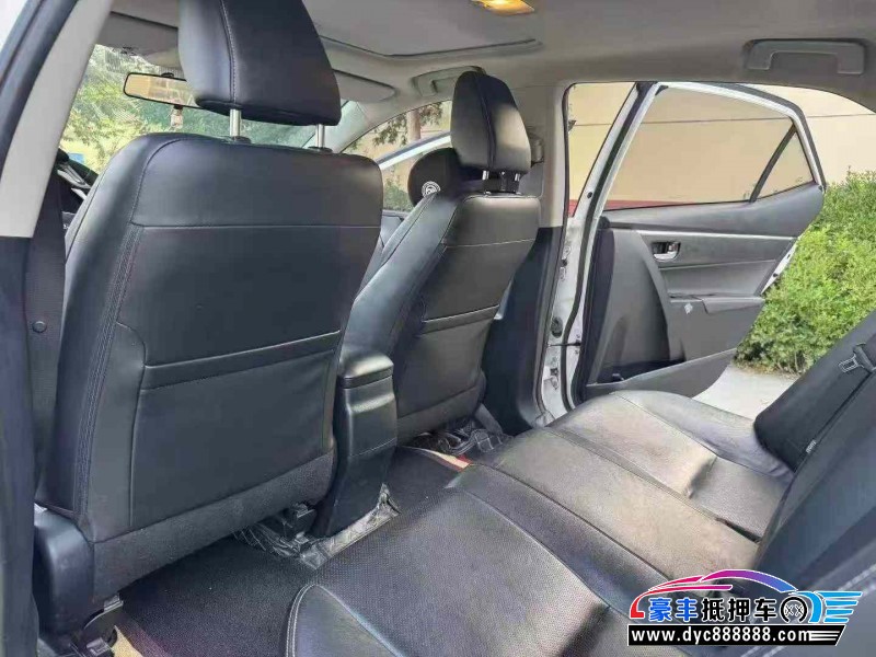 20年丰田雷凌轿车抵押车出售