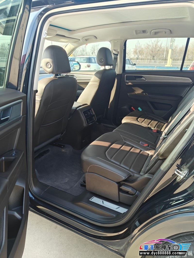 20年大众途昂轿车抵押车出售