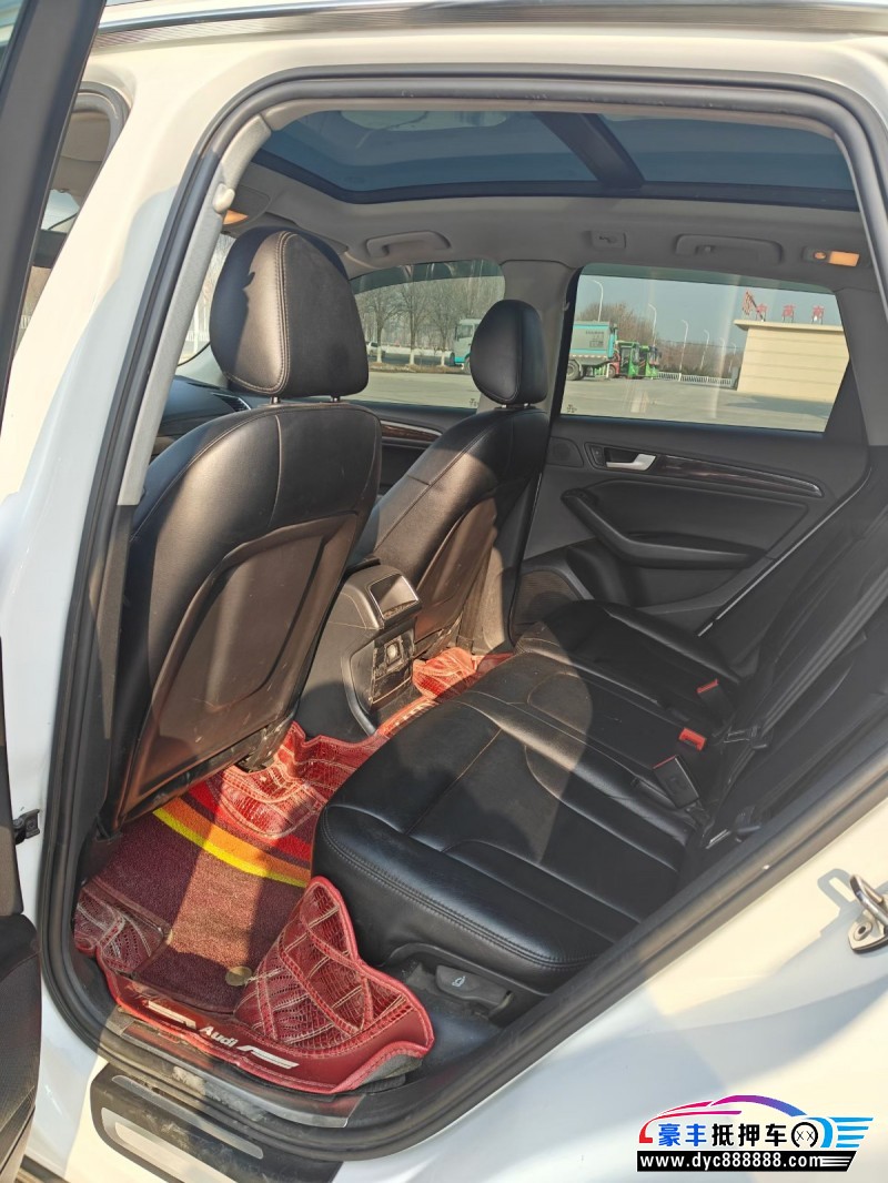 15年奥迪Q5轿车抵押车出售