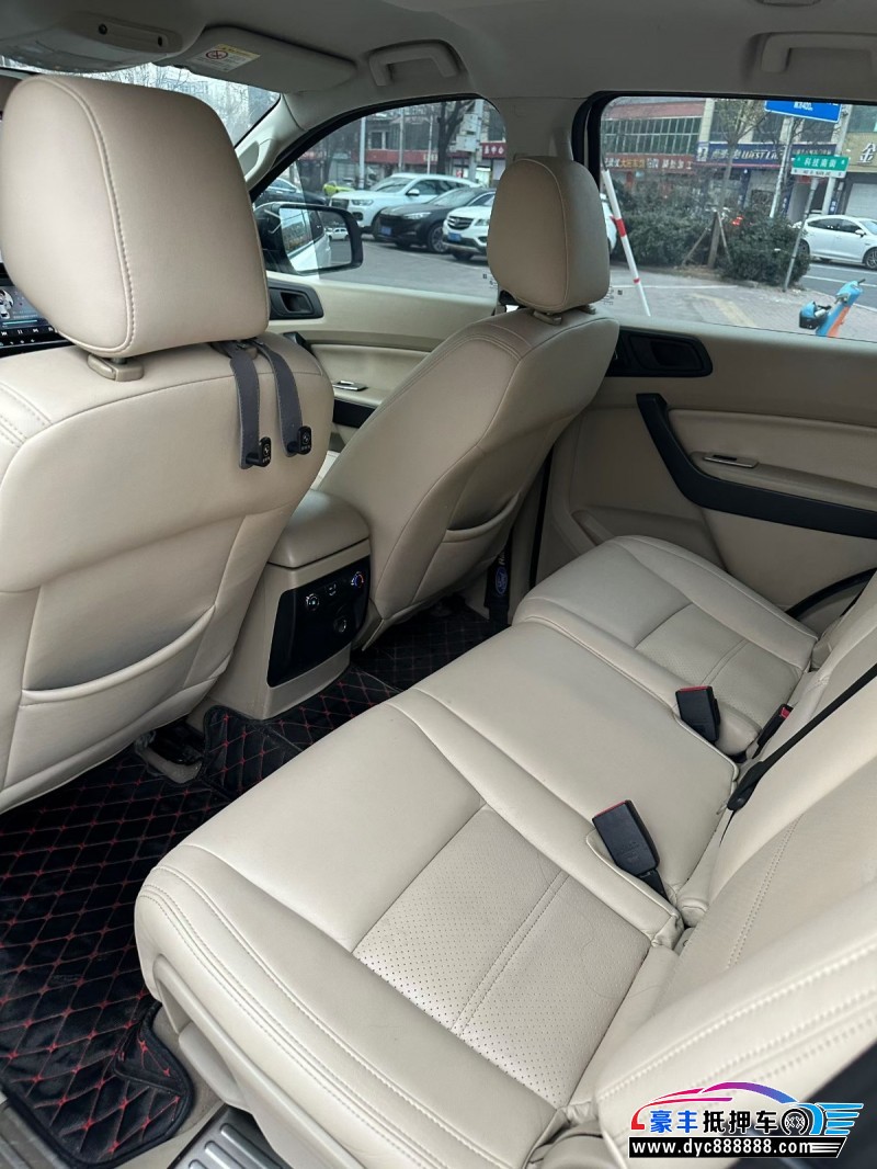 17年福特撼路者轿车抵押车出售