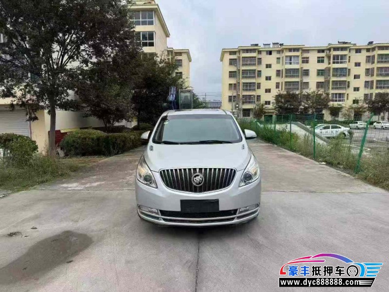 17年别克GL8轿车抵押车出售