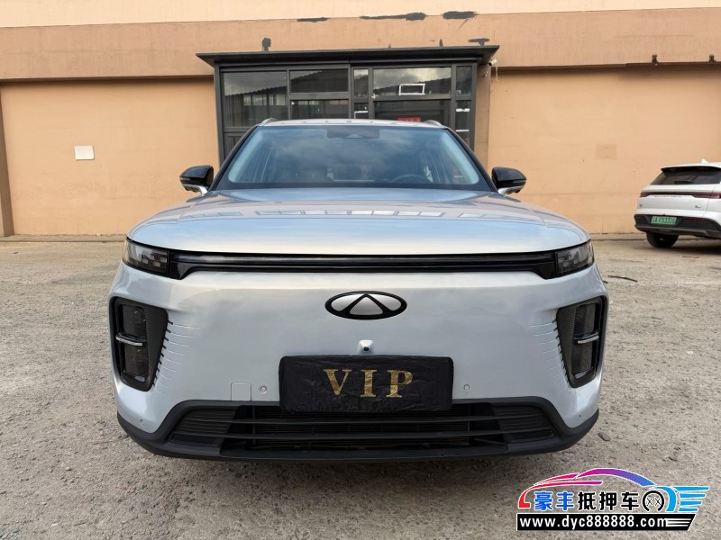 25年奇瑞风云轿车