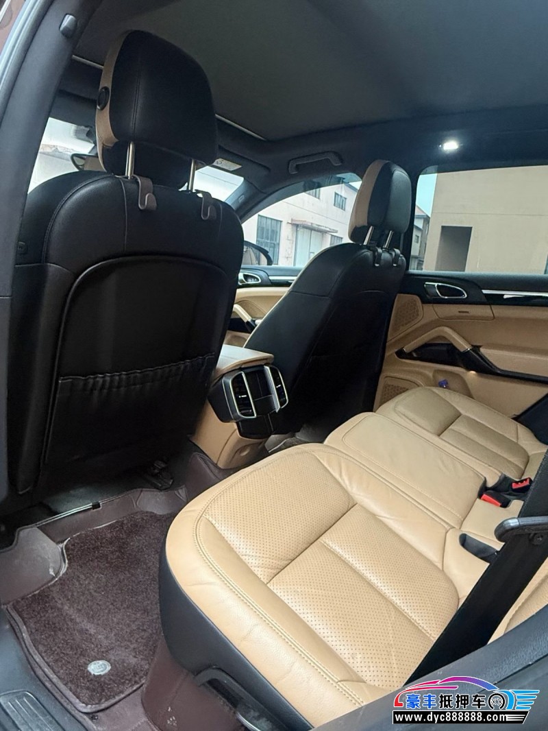 16年保时捷卡宴轿车抵押车出售