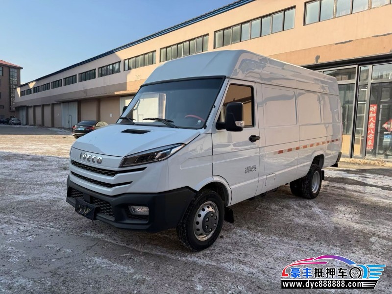 25年依维柯得意轿车抵押车出售