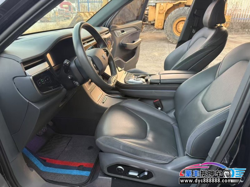 23年极狐阿尔法T轿车抵押车出售