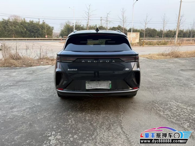 23年极狐阿尔法T轿车抵押车出售