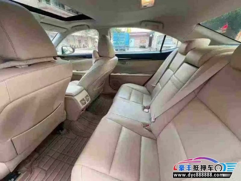 13年雷克萨斯ES轿车抵押车出售