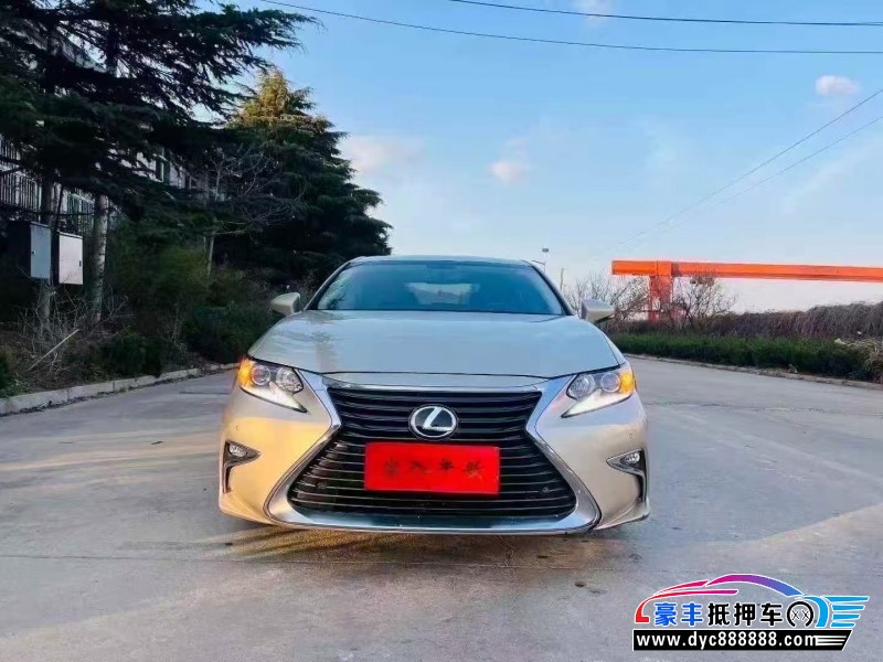 抵押车出售18年雷克萨斯ES轿车