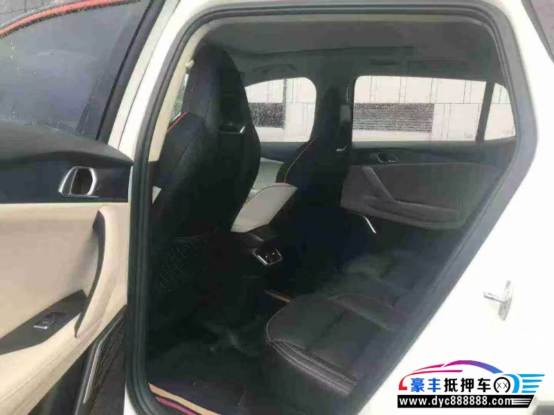 22年领克06轿车抵押车出售