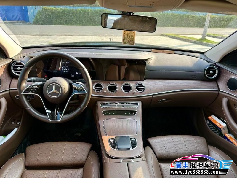 22年奔驰E轿车抵押车出售