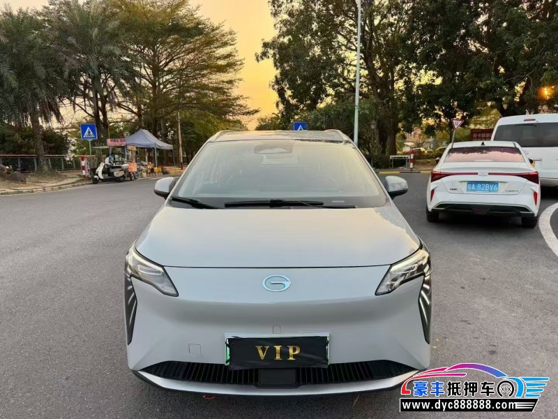 抵押车出售23年埃安Y70轿车