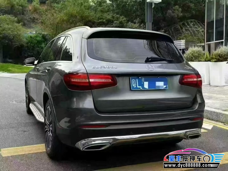 19年奔驰GLC轿车抵押车出售