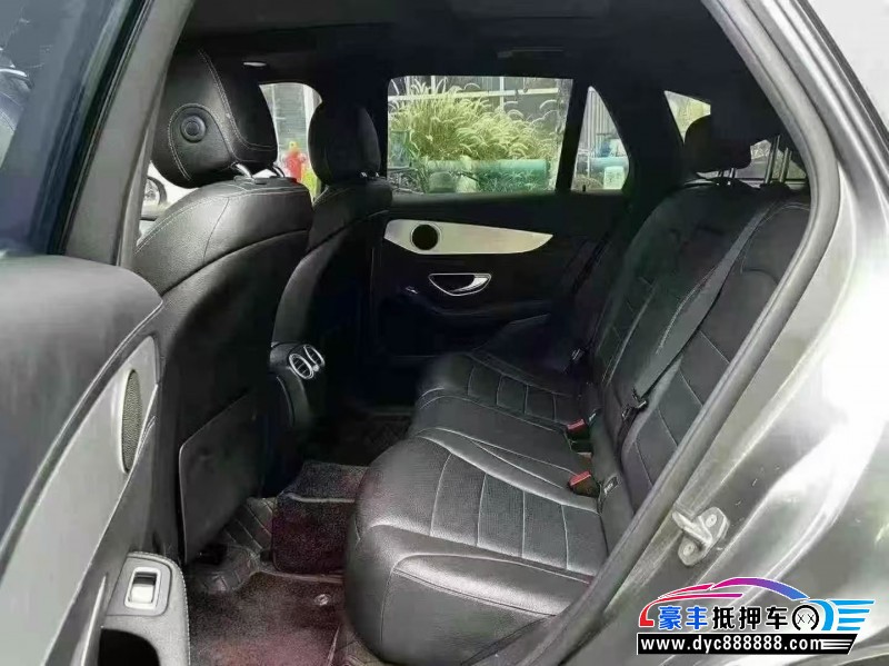 19年奔驰GLC轿车抵押车出售