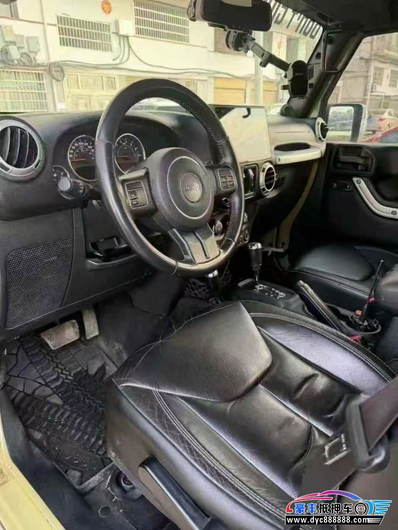 13年Jeep牧马人轿车抵押车出售