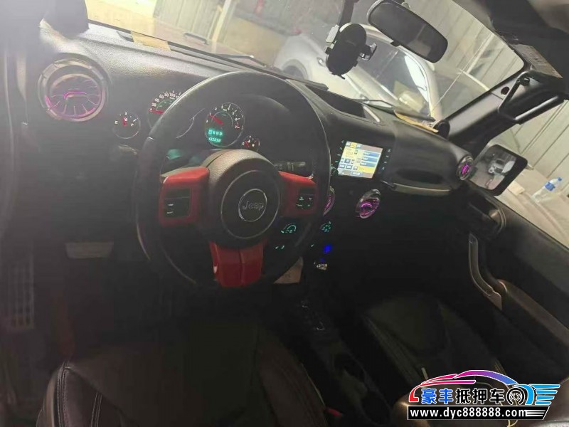 12年Jeep牧马人轿车抵押车出售