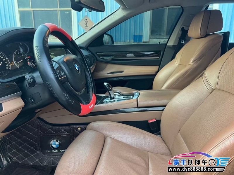 13年宝马7系轿车抵押车出售