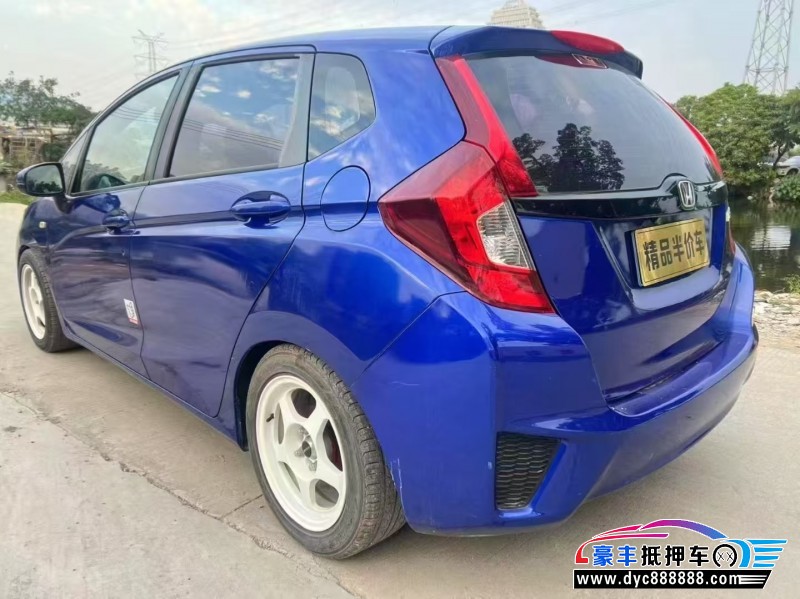 16年本田飞度轿车抵押车出售