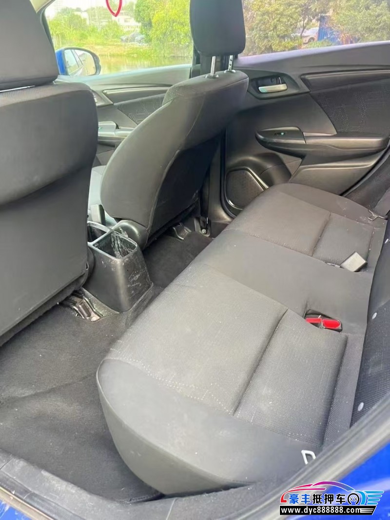 16年本田飞度轿车抵押车出售