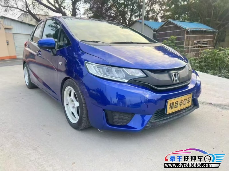 16年本田飞度轿车抵押车出售