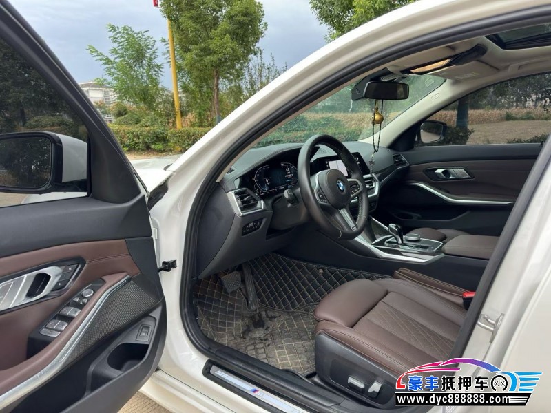 21年宝马3系轿车抵押车出售