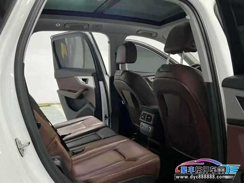 19年奥迪Q7轿车抵押车出售