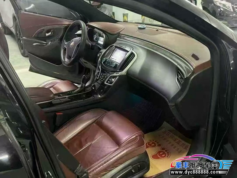 15年别克君越轿车抵押车出售