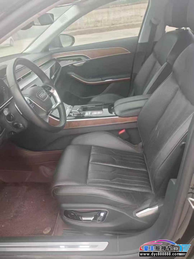 20年奥迪A8L轿车抵押车出售