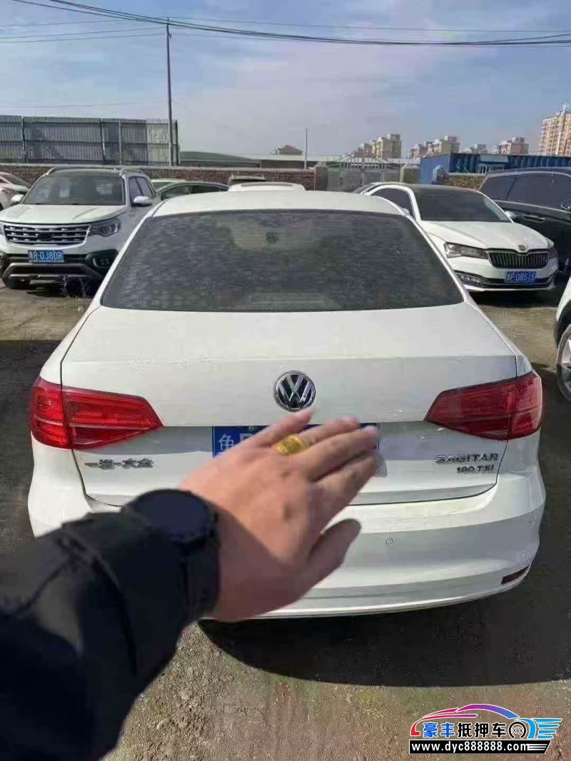 18年大众速腾轿车抵押车出售