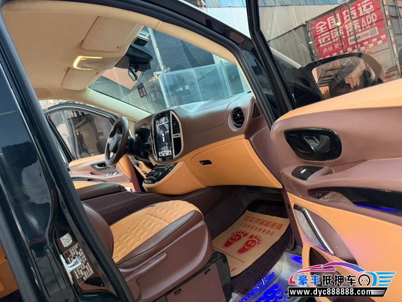 20年奔驰威霆轿车抵押车出售